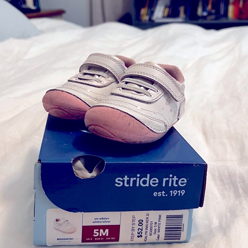 Stride Rite Soft Motion Adalyn Girls Sneaker - White and Pink - Picture 4 of 8